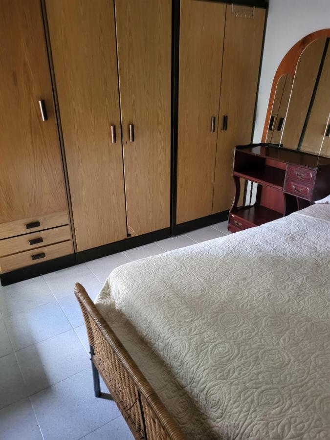 Santa Coloma de Gramanet Appartment For Stay מראה חיצוני תמונה